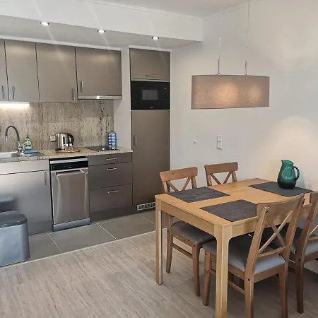 Iris In Mit Tiefgarage Und Panoramaaussicht Apartament *